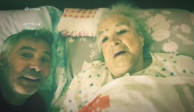 Βαρύ πένθος για τον Θοδωρή Αθερίδη: Εφυγε από τη ζωή η μητέρα του  - Το τρυφερό τραγούδι που την αποχαιρετά