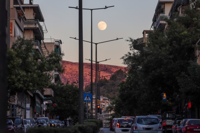 Φεγγάρι Φράουλας