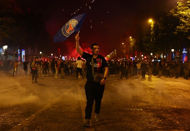 ΠΑΡΙΣΙ ΕΠΕΙΣΟΔΙΑ