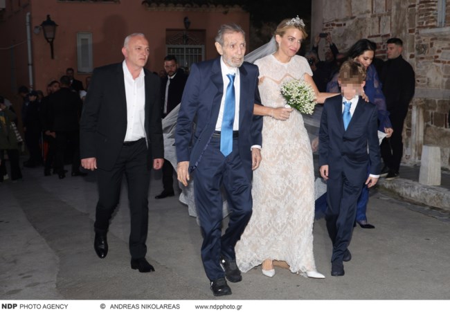 H τιάρα που έχουν φορέσει όλες οι νύφες της πρώην ελληνικής βασιλικής οικογένειας - Γαμήλια παράδοση το πανάκριβο κόσμημα