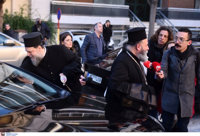 Συνεδριάζει η Ιερά Σύνοδος για τον γάμο των ομόφυλων - Επιστολές σε βουλευτές και κυριακάτικο κήρυγμα [εικόνες]