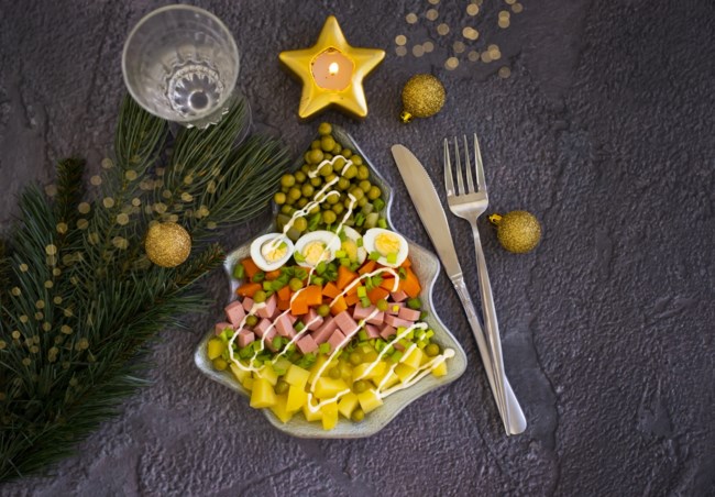 Οι σαλάτες του γιορτινού τραπεζιού: 5 προτάσεις που θα εντυπωσιάσουν τους καλεσμένους σας