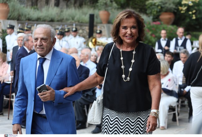 ΝΤΟΡΑ ΜΠΑΚΟΓΙΑΝΝΗ