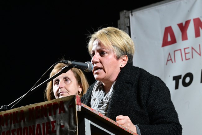 Τέμπη: Συγκλόνισαν στο Σύνταγμα οι μητέρες δύο νεαρών θυμάτων - "Ο γιος μου ποτέ δεν έμαθε για το 10 που πήρε με το σπαθί του"