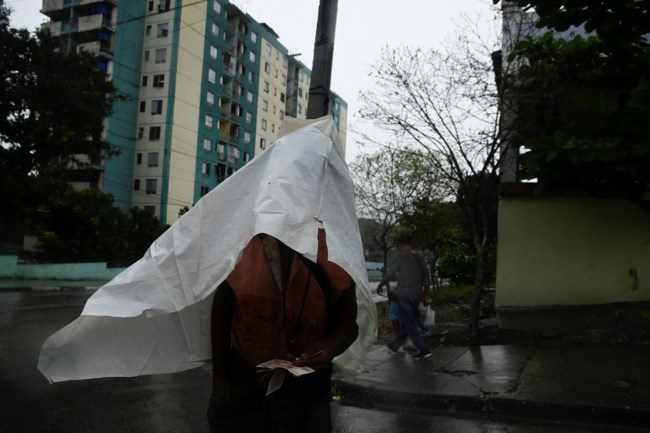 ΤΥΦΩΝΑΣ ΜΕΛΙΣΣΑ ΚΟΥΒΑ