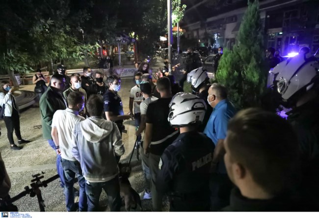 Κορονοϊός: Σχέδιο "άδειες πλατείες" από την ΕΛΑΣ - Στο "στόχαστρο" και το αλκοόλ από το σπίτι