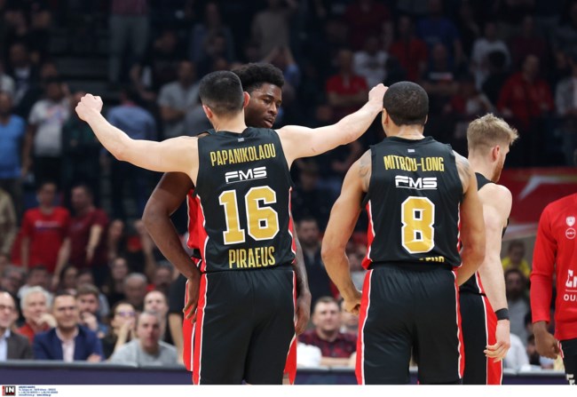 Ερυθρός Αστέρας-Ολυμπιακός 86-89: All... Ράιτ στο Βελιγράδι- Πρόκριση και μαθηματικά στα πλέι οφ