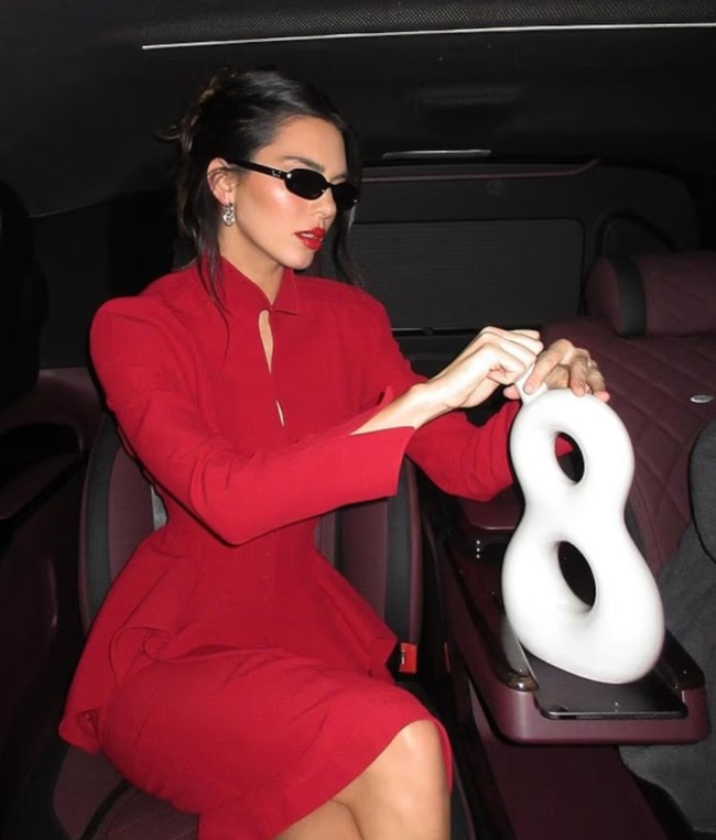 ΚΕΝΤΑΛ ΤΖΕΝΕΡ ΚΟΡΙΤΣΙ ΤΖΕΪΜΣ ΜΠΟΝΤ 01