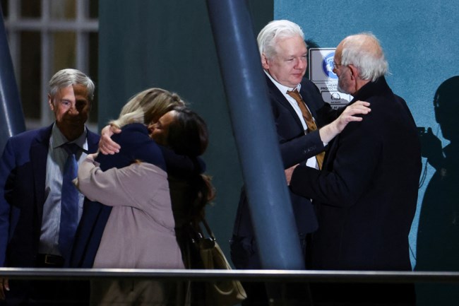 Τζούλιαν Ασάνζ