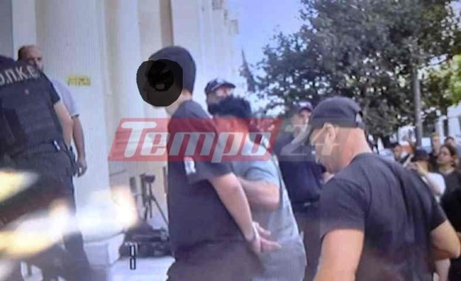 Φωτιά στην Πάτρα: Στον εισαγγελέα οι τρεις συλληφθέντες που κατηγορούνται για εμπρησμό - "Κάψατε όλη την Πάτρα"