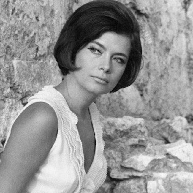 Σαν σήμερα γεννιέται η Τζένη Καρέζη: Ο έρωτας και ο γάμος με τον Καζάκο και μια παρτίδα τάβλι που κράτησε 26 χρόνια