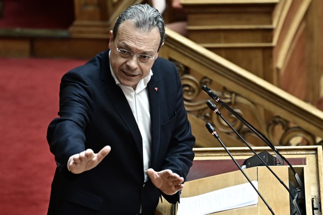 ΟΠΕΚΕΠΕ: "Πυρ ομαδόν" από την αντιπολίτευση μετά τις παραιτήσεις Βορίδη και υφυπουργών - Τι ζητούν τα κόμματα