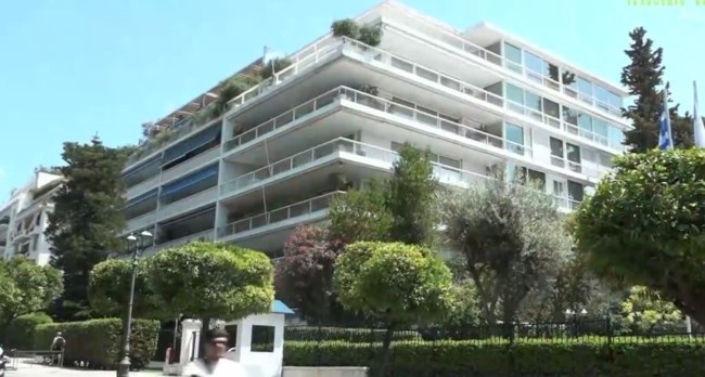 Παύλος Γλύξμπουργκ: Ψάχνει σπίτι στη "σκιά" της Ακρόπολης, στη Διονυσίου Αρειοπαγίτου - Από 15.000 ευρώ το τ.μ...