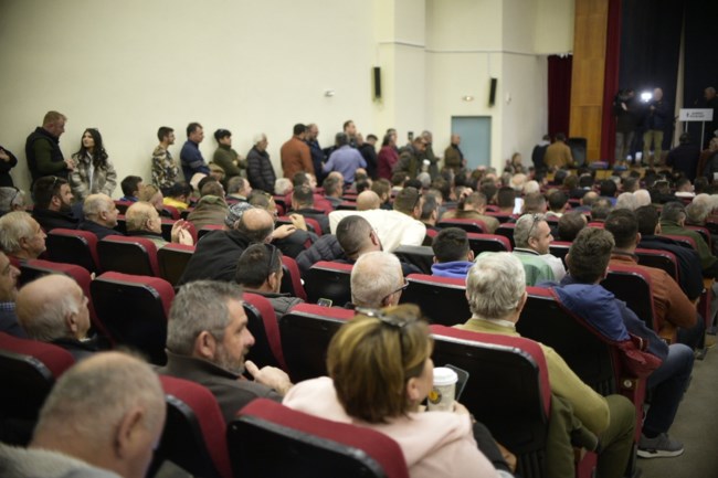 Αγροτες συσκεψη