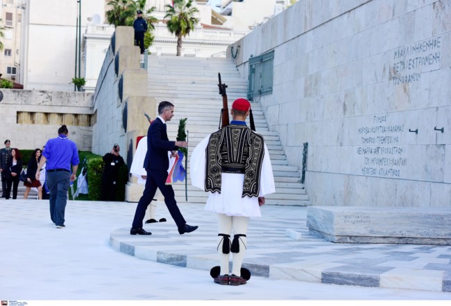 28η Οκτωβρίου: Πλήθος κόσμου παρακολούθησε τη μαθητική παρέλαση της Αθήνας [εικόνες]