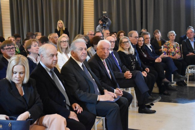 ΔΕΙΠΝΟ ΠΡΕΣΒΕΙΣ