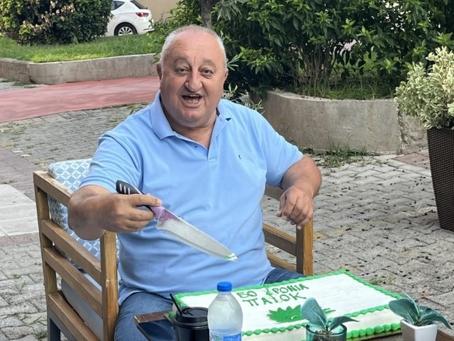 ΠΑΣΟΚ ΤΟΥΡΤΑ