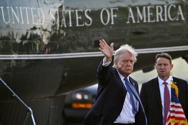 "Η Κριμαία θα παραμείνει στη Ρωσία" λέει ο Τραμπ - Γιατί κατηγορεί την Ουκρανία για την έναρξη του πολέμου