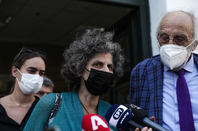 Μαργαρίτα Θεοδωράκη: Στο δικαστήριο με τον Νίκο Κουρή- Θεοδωράκη- Δεν είναι αδελφός μου...