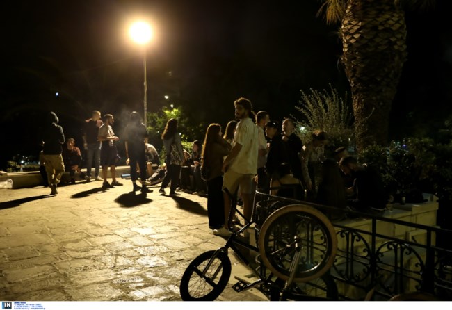 Πλατεία Χαλανδρίου Κόσμος 2