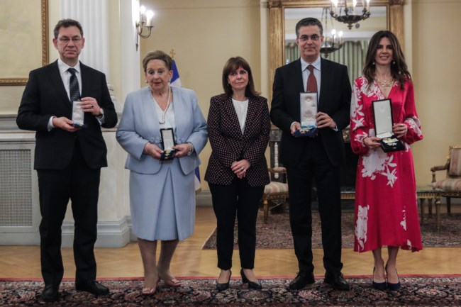 Άλμπερτ Μπουρλά - Παράσημα