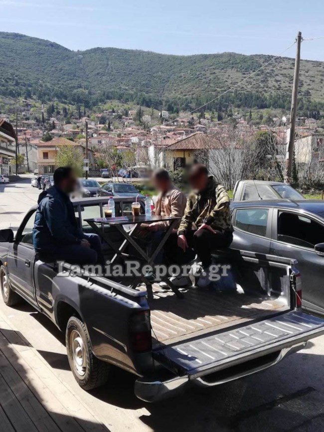 Φθιώτιδα: Απίθανη "κορονο-πατέντα" - Έκαναν καφετέρια την καρότσα αγροτικού