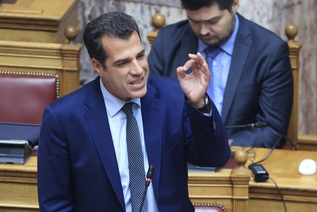 Ψηφίστηκαν με 177 "ναι" τα έκτακτα μέτρα του μεταναστευτικού - Πλεύρης: "Τέλος το παραμύθι με τις μωρομάνες"