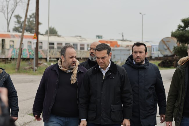 Συνάντηση Τσίπρα με μηχανοδηγούς στο Ρέντη: "Μου περιέγραψαν το χρονικό μιας προαναγγελθείσας τραγωδίας"