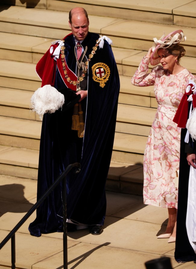 Royals με το ίδιο φόρεμα: Η "καραμπόλα" ανάμεσα στη Σόφι και τη Βεατρίκη και ο στιλίστας που πιάστηκε "αδιάβαστος"