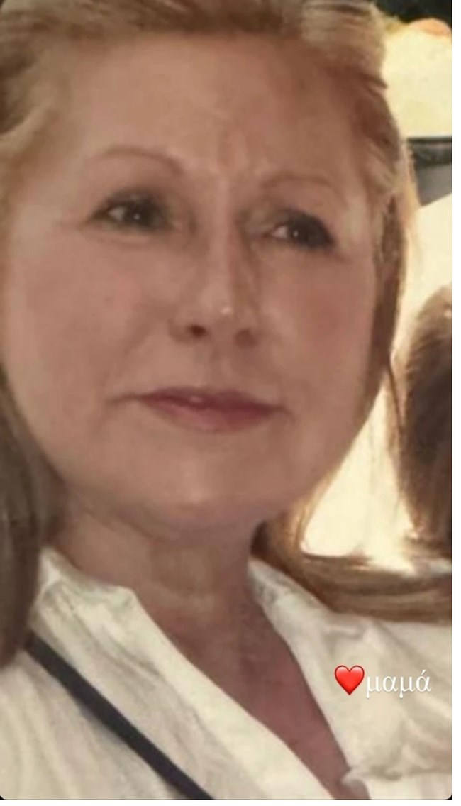 Τζένη Μπαλατσινού: Η σπάνια φωτογραφία της καλλονής μητέρας της - Μοιάζουν απίστευτα