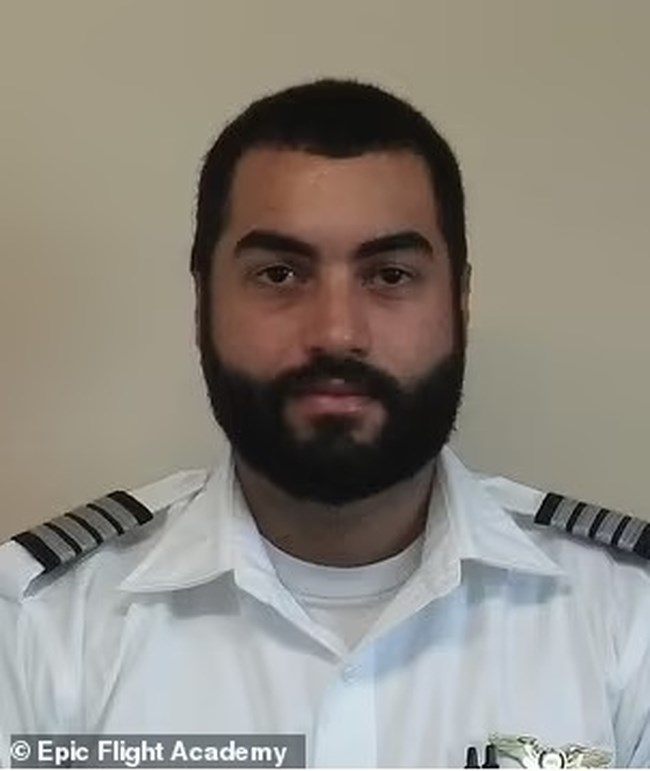 Συντριβή αεροπλάνου στην Ουάσινγκτον: Οι ηρωικές τελευταίες προσπάθειες των πιλότων να αποφύγουν το ελικόπτερο