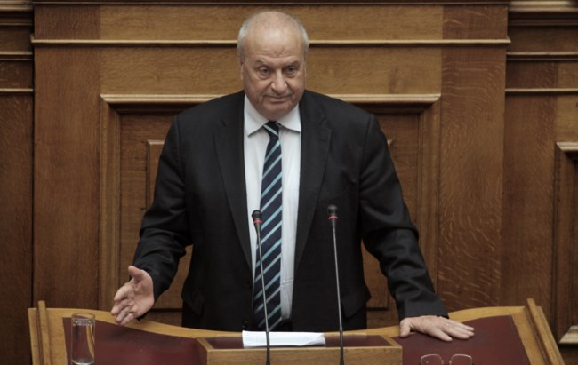 Κορονοϊός: Διασωληνωμένος στη ΜΕΘ του "Σωτηρία" ο Λεωνίδας Γρηγοράκος