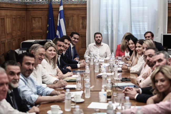 ΠΑΣΟΚ: Η Ευαγγελία Λιακούλη ξανά Γραμματέας της ΚΟ - Ομόφωνη η επανεκλογή της