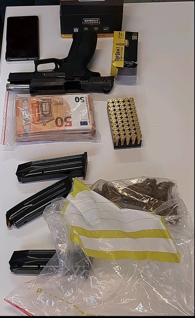 Το ραντεβού για τα μάτια μιας γυναίκας κατέληξε σε άγρια συμπλοκή με πυροβολισμούς- Συλλήψεις από την ΕΛ.ΑΣ.