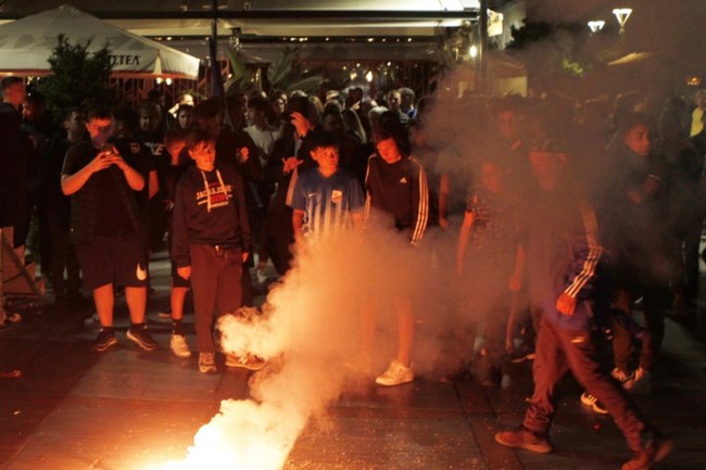 "Μεθυσμένη πολιτεία" η Λαμία για την παραμονή στη Super League: Αποθέωση σε παίκτες και προπονητή [Εικόνες - Βίντεο]