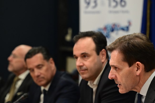 ΣΥΝΕΝΤΕΥΞΗ ΤΥΠΟΥ ΑΛΚΟΟΛ ΚΑΠΝΙΚΑ ΑΝΗΛΙΚΟΙ