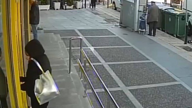ΣΠΕΙΡΑ ΓΥΝΑΙΚΩΝ ΚΑΡΤΕΣ ΜΑΡΟΥΣΙ