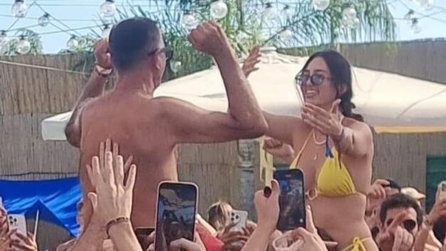 ΝΟΑ ΑΡΓΚΑΜΑΝΙ