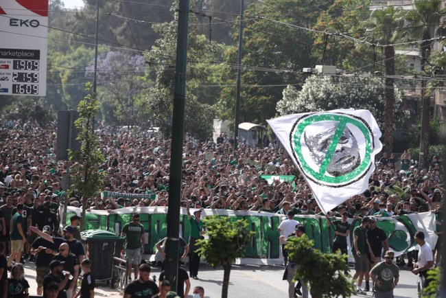 Χειροπέδες σε 12 οπαδούς του ΠΑΟ - Ποιες κατηγορίες τους βαρύνουν