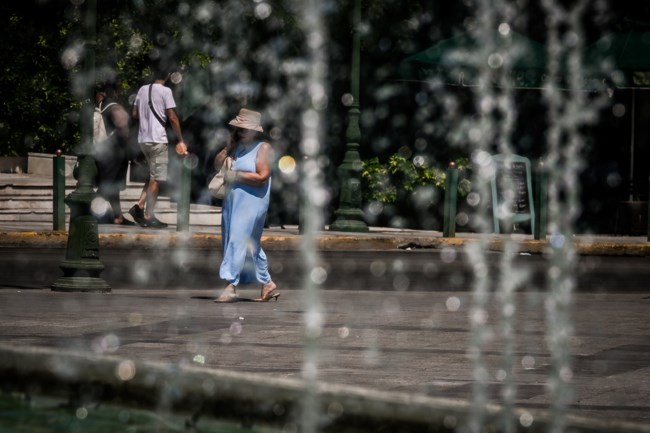 Παίρνει... παράταση ο καύσωνας: Εως τη Δευτέρα καμίνι η χώρα - Νέο έκτακτο δελτίο ΕΜΥ
