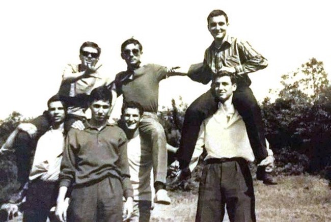 Δύσκολες ώρες για τον Αιμίλιο Λιάτσο: Πέθανε ξαφνικά ο αδελφός του