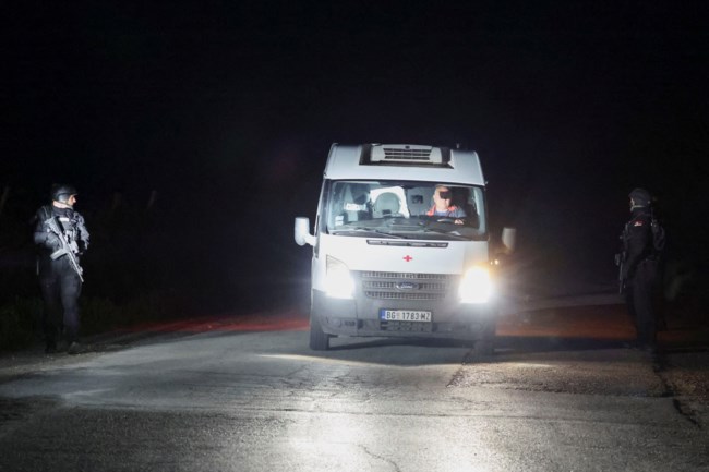 Νέο μακελειό στη Σερβία: 10 νεκροί από πυρά 21χρονου - Πυροβολούσε αδιακρίτως μέσα από το αυτοκίνητο [εικόνες]