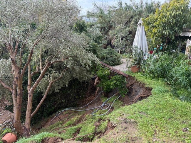 ΑΓΙΟΣ ΔΗΜΗΤΡΙΟΣ ΚΑΘΙΖΗΣΗ