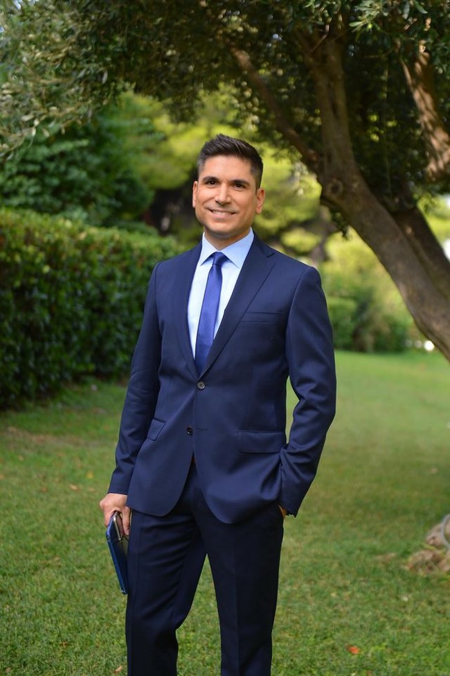 Κώστας Λασκαράτος