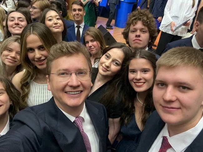 Αποφοίτηση της κόρης του Ασσαντ