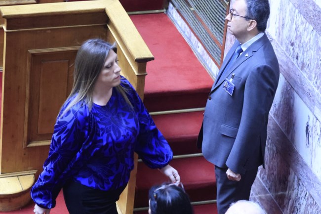 ΖΩΗ ΚΩΝΣΤΑΝΤΟΠΟΥΛΟΥ ΑΠΟΧΩΡΗΣΗ ΒΟΥΛΗ