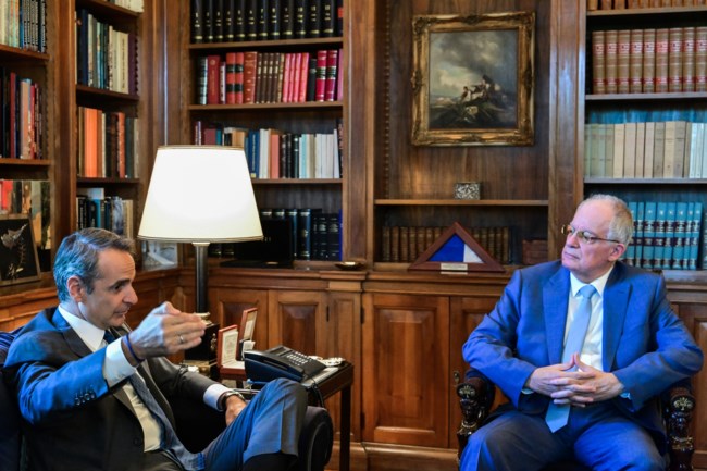 Μητσοτάκης για δημοσίους υπαλλήλους: Να επιβραβεύονται οι συνεπείς και να απομακρύνονται όσοι δεν ανταποκρίνονται