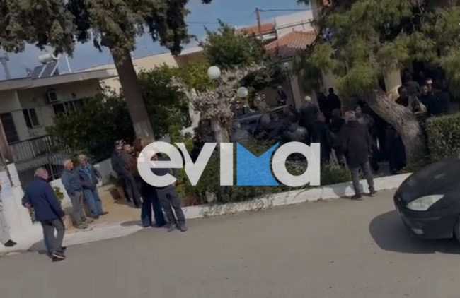 Εύβοια: Σε βαρύ κλίμα η κηδεία του 50χρονου που δολοφονήθηκε από τον 75χρονο- Είχε προσχεδιάσει τη δολοφονία