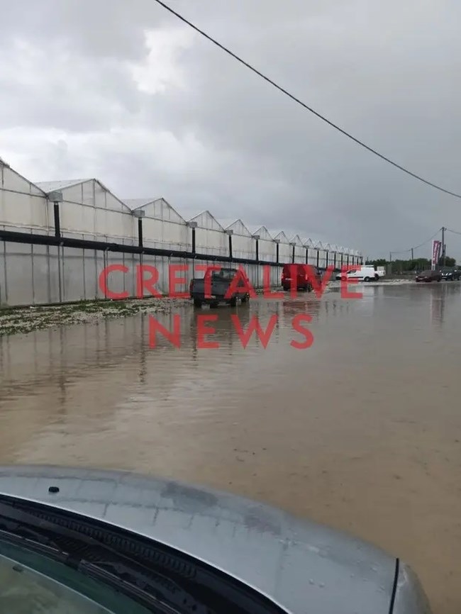 Προβλήματα από την καταρρακτώδη βροχή στα πυρόπληκτα χωριά της Ιεράπετρας [εικόνες - βίντεο]