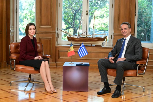 ΜΗΤΣΟΤΑΚΗΣ ΠΡΟΕΔΡΟΣ ΜΟΛΔΑΒΙΑΣ ΜΑΙΑ ΣΑΝΤΟΥ